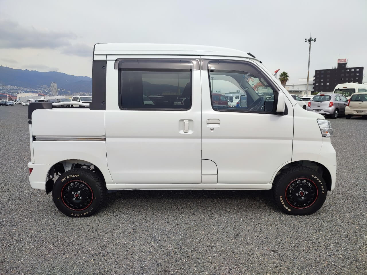 2020 Daihatsu Deck Van add image thumbnail